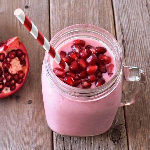 Milkshake melograno fresco biologico Almaverde Bio su FruttaWeb.com