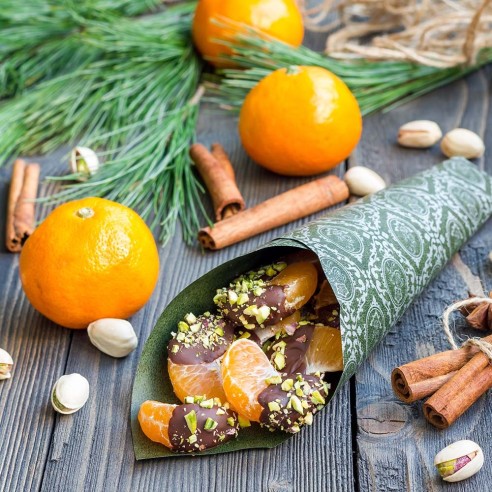 Mandarini Biologici Almaverde Bio con cioccolato e pistacchi su FruttaWeb.com