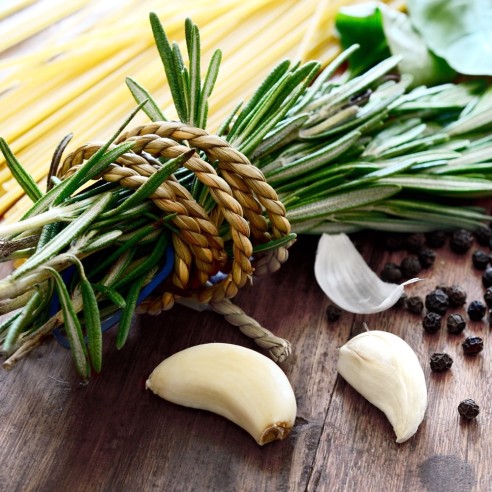 Aglio secco biologico italiano Almaverde Bio: acquista online su FruttaWeb.com