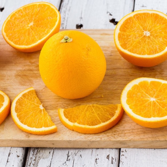 Arance Valencia fresche in vendita online su FruttaWeb.com