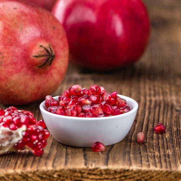 Come si mangia il melograno fresco biologico Almaverde Bio su FruttaWeb.com